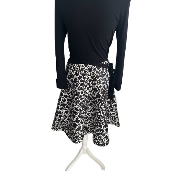 DIANE VON FURSTENBERG DVF Black White A Line Wrap Dress Size 8 - Picture 3 of 9